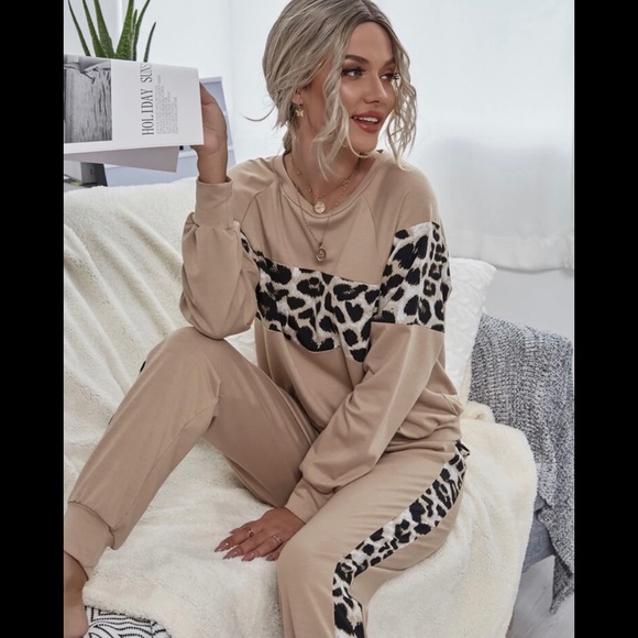 SHEIN Tops - Contrast Leopard Panel Sweatshirt & Sweatpants